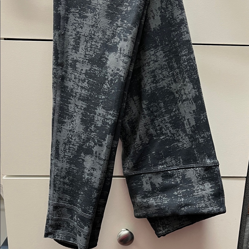 Zobha Black and Gray Patterned Leggings